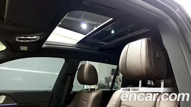 Mercedes-Benz GLS-Class 2022 — фото 17