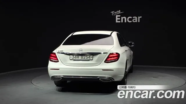 Mercedes-Benz E-Class 2018 — фото 4