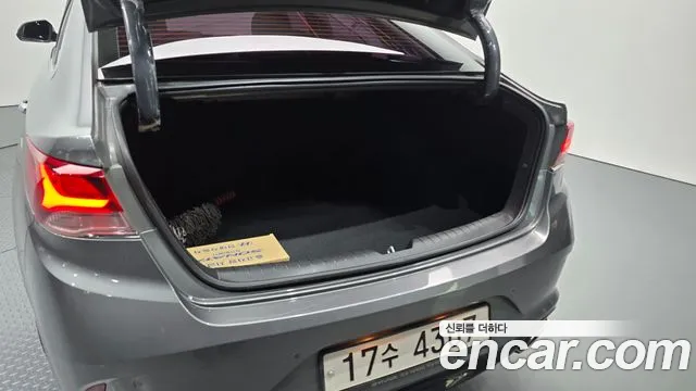 Hyundai Sonata 2018 — фото 20