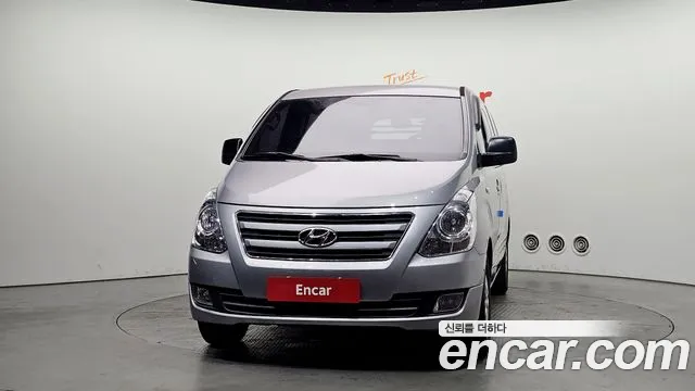 Hyundai Starex 2017 — фото 3