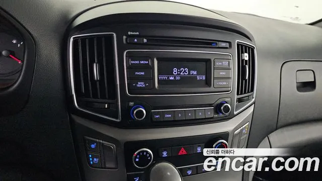 Hyundai Starex 2017 — фото 17