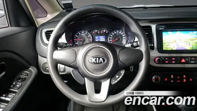 Kia Carens 2016 — фото 16