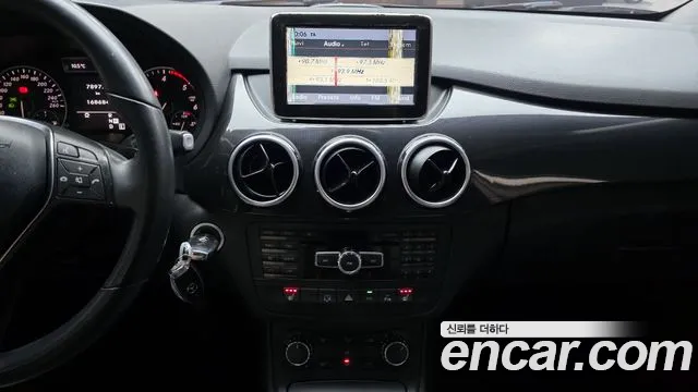 Mercedes-Benz B-Class 2013 — фото 15
