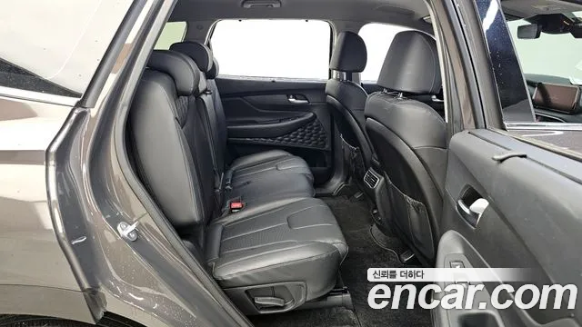 Hyundai Santafe 2023 — фото 12