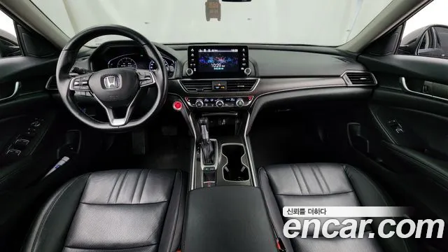 Honda Accord 2018 — фото 7