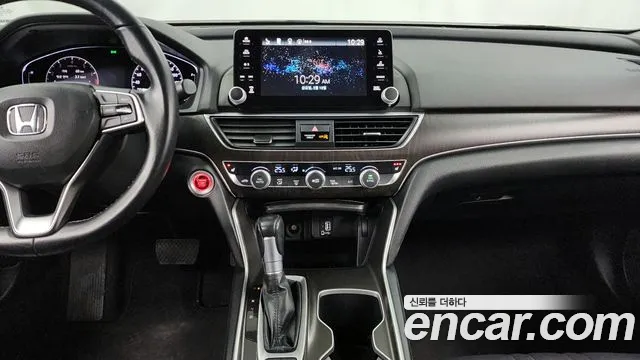 Honda Accord 2018 — фото 14