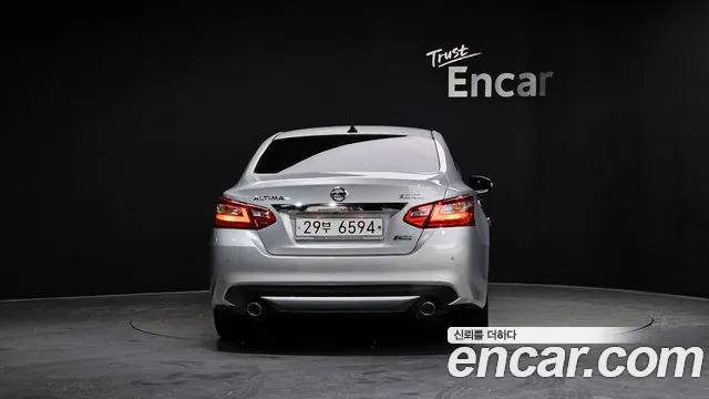Nissan Altima 2017 — фото 4