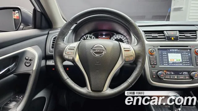 Nissan Altima 2017 — фото 13