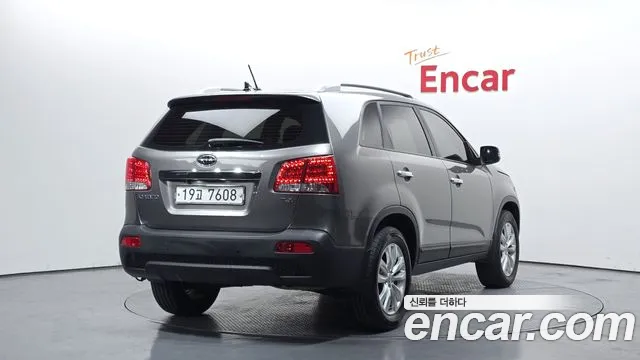 Kia Sorento 2010 — фото 2