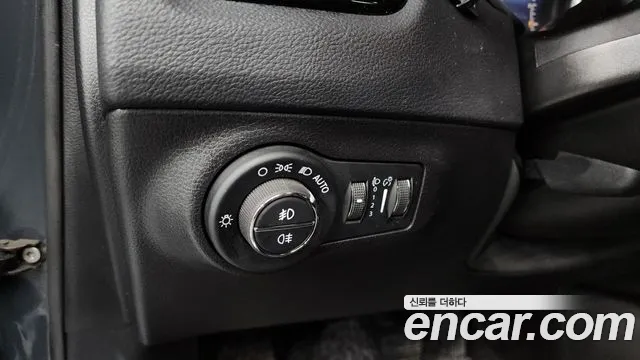 Jeep Compass 2018 — фото 14