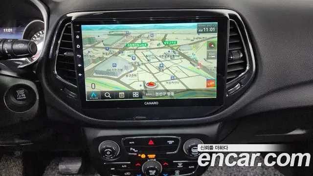 Jeep Compass 2018 — фото 15