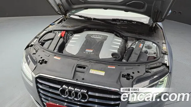 Audi A8 2015 — фото 6
