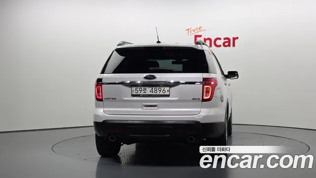 Ford Explorer 2015 — фото 4