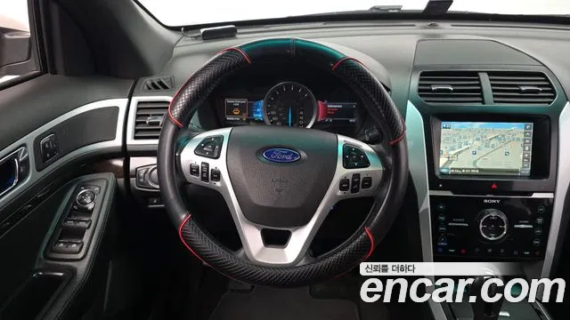 Ford Explorer 2015 — фото 13