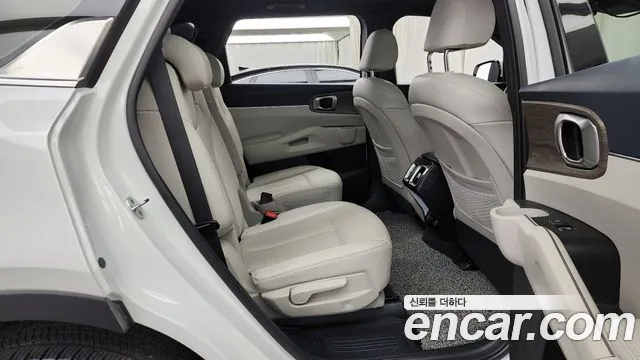 Kia Sorento 2022 — фото 12
