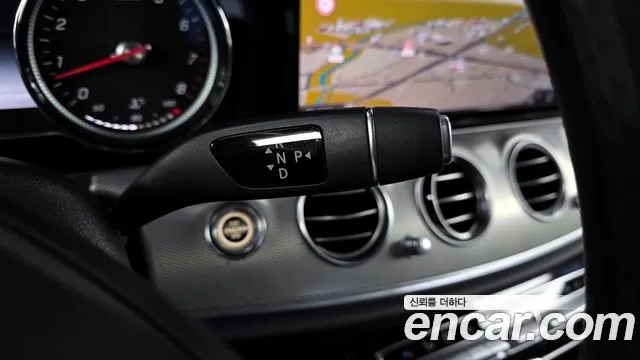 Mercedes-Benz E-Class 2018 — фото 9