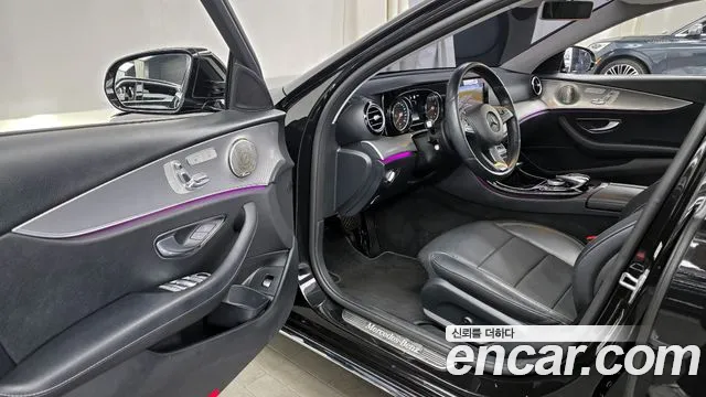 Mercedes-Benz E-Class 2018 — фото 10