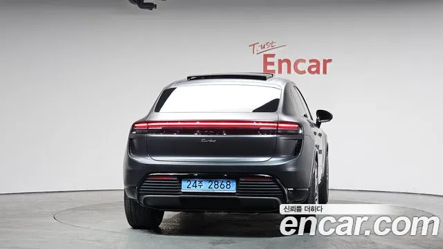 Porsche Macan 2025 — фото 3