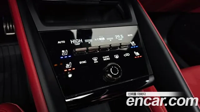 Porsche Macan 2025 — фото 15