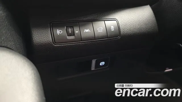 Hyundai Santafe 2022 — фото 18