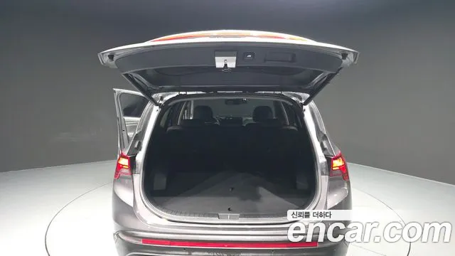 Hyundai Santafe 2022 — фото 20