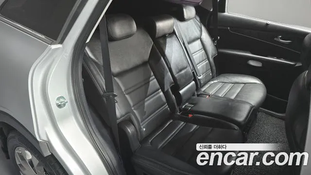 Kia Sorento 2019 — фото 12
