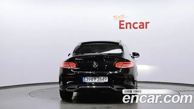 Mercedes-Benz C-Class 2023 — фото 4