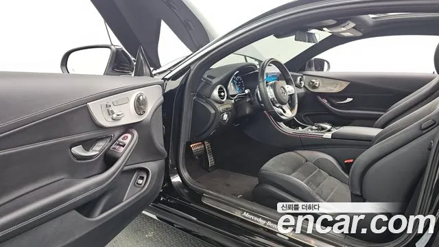 Mercedes-Benz C-Class 2023 — фото 11