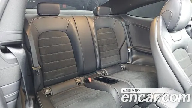Mercedes-Benz C-Class 2023 — фото 12