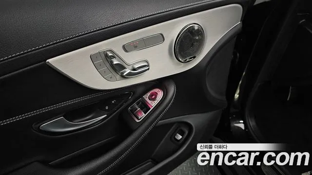 Mercedes-Benz C-Class 2023 — фото 18