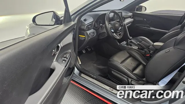 Hyundai Veloster 2019 — фото 11