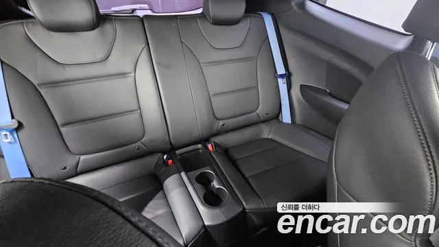 Hyundai Veloster 2019 — фото 13