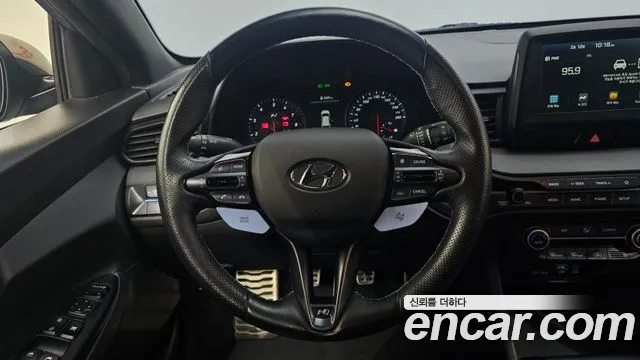 Hyundai Veloster 2019 — фото 14