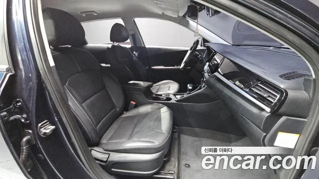 Kia Niro 2020 — фото 11