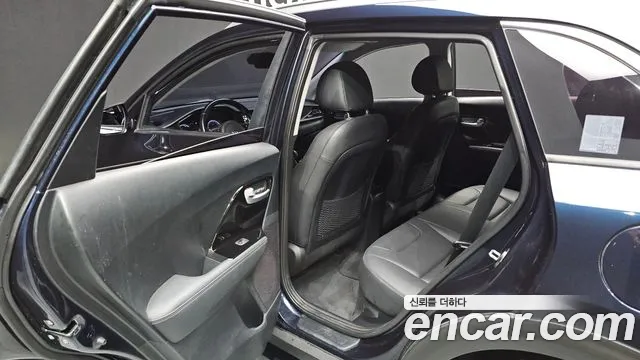 Kia Niro 2020 — фото 12