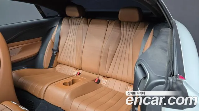 Mercedes-Benz E-Class 2018 — фото 11