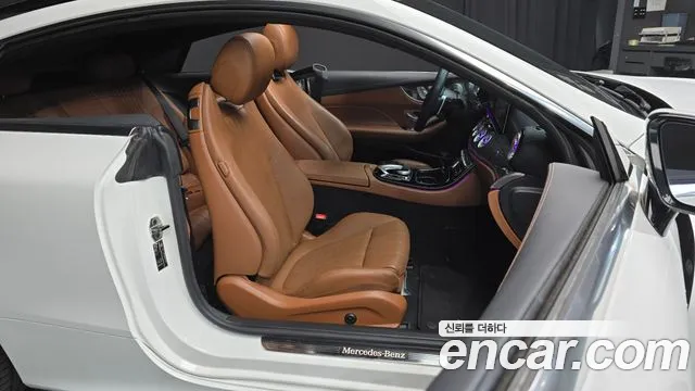 Mercedes-Benz E-Class 2018 — фото 12