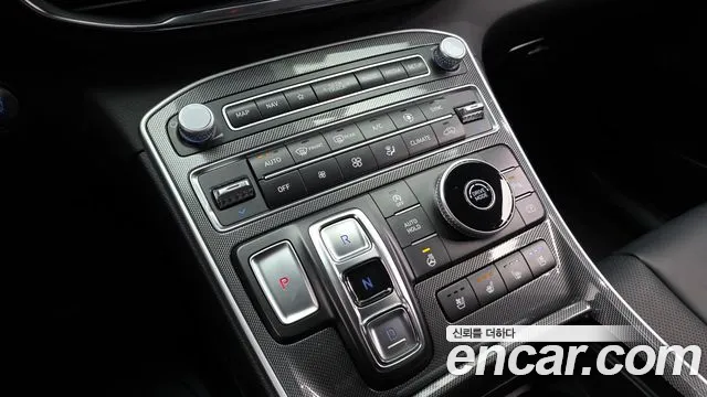 Hyundai Santafe 2023 — фото 9