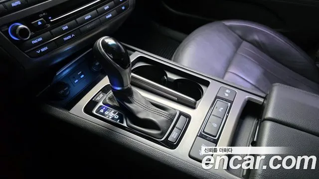 Hyundai Genesis 2015 — фото 9
