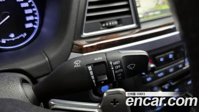 Hyundai Genesis 2015 — фото 16