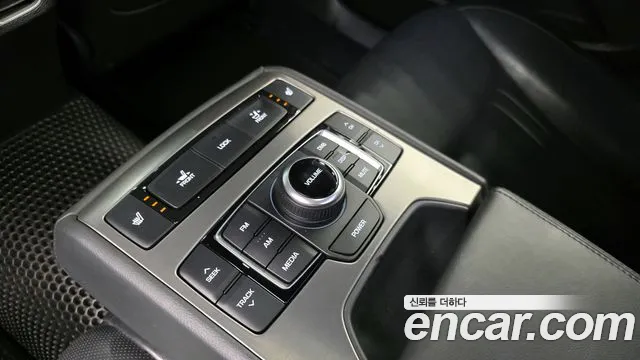Hyundai Genesis 2015 — фото 19