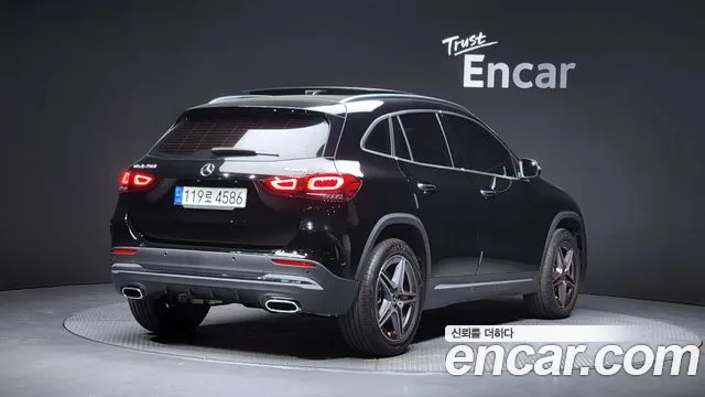 Mercedes-Benz GLA-Class 2022 — фото 2