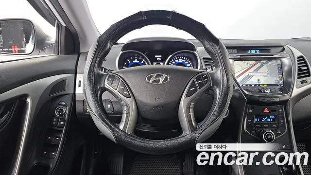 Hyundai AVANTE 2014 — фото 17