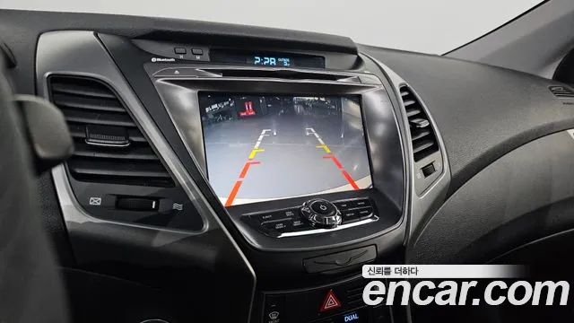 Hyundai AVANTE 2014 — фото 19