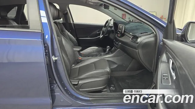 Hyundai i30 2018 — фото 11