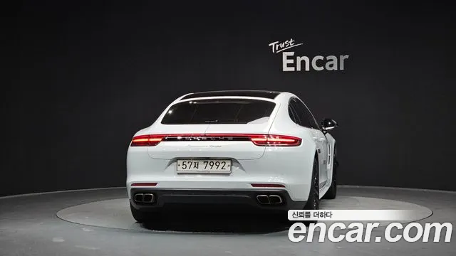 Porsche Panamera 2019 — фото 4