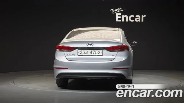 Hyundai AVANTE 2018 — фото 4