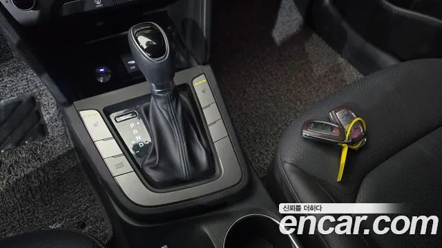 Hyundai AVANTE 2018 — фото 9