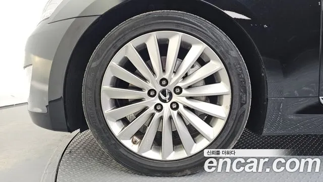Hyundai Equus 2015 — фото 5