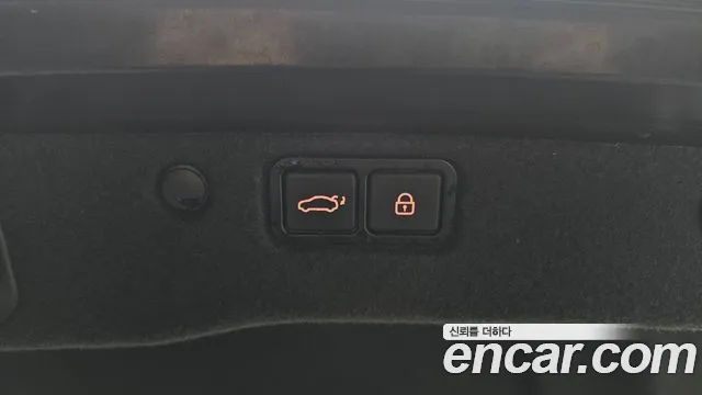 Hyundai Equus 2015 — фото 20